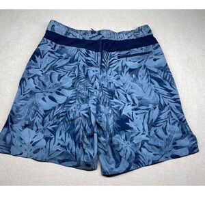 Blue Leaf Pattern Men's Shorts